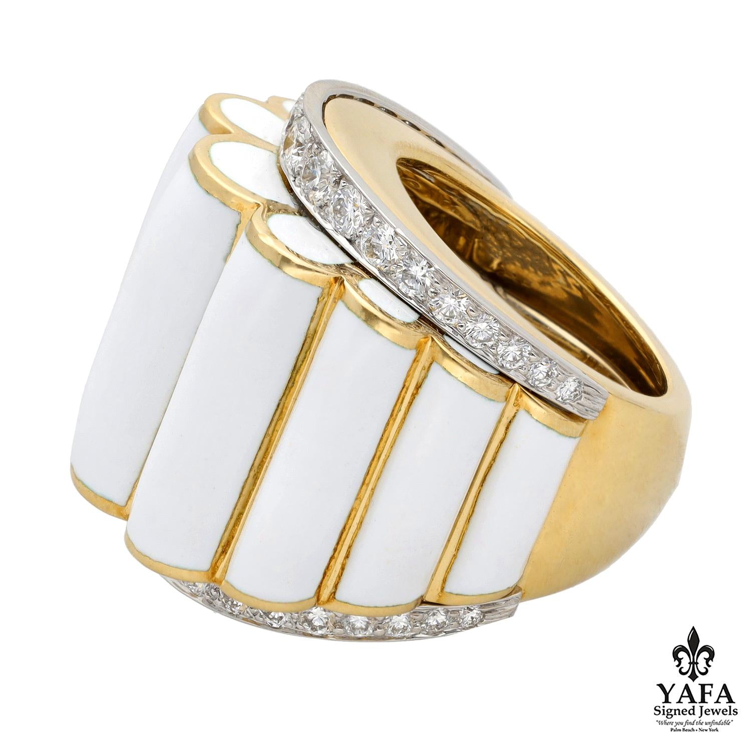 DAVID WEBB Scallop Ring, White Enamel