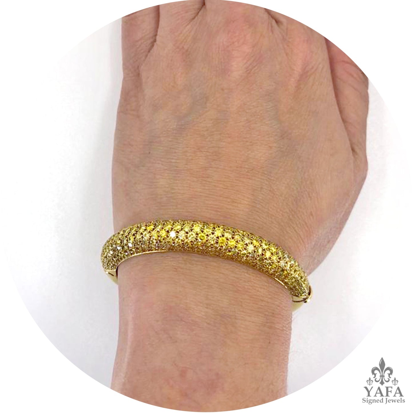 VAN CLEEF & ARPELS Yellow Diamond Bangle Bracelet