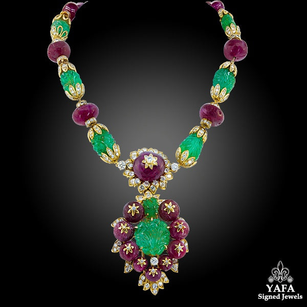 VAN CLEEF & ARPELS India Motif Emerald Sautoir Convertible Suite
