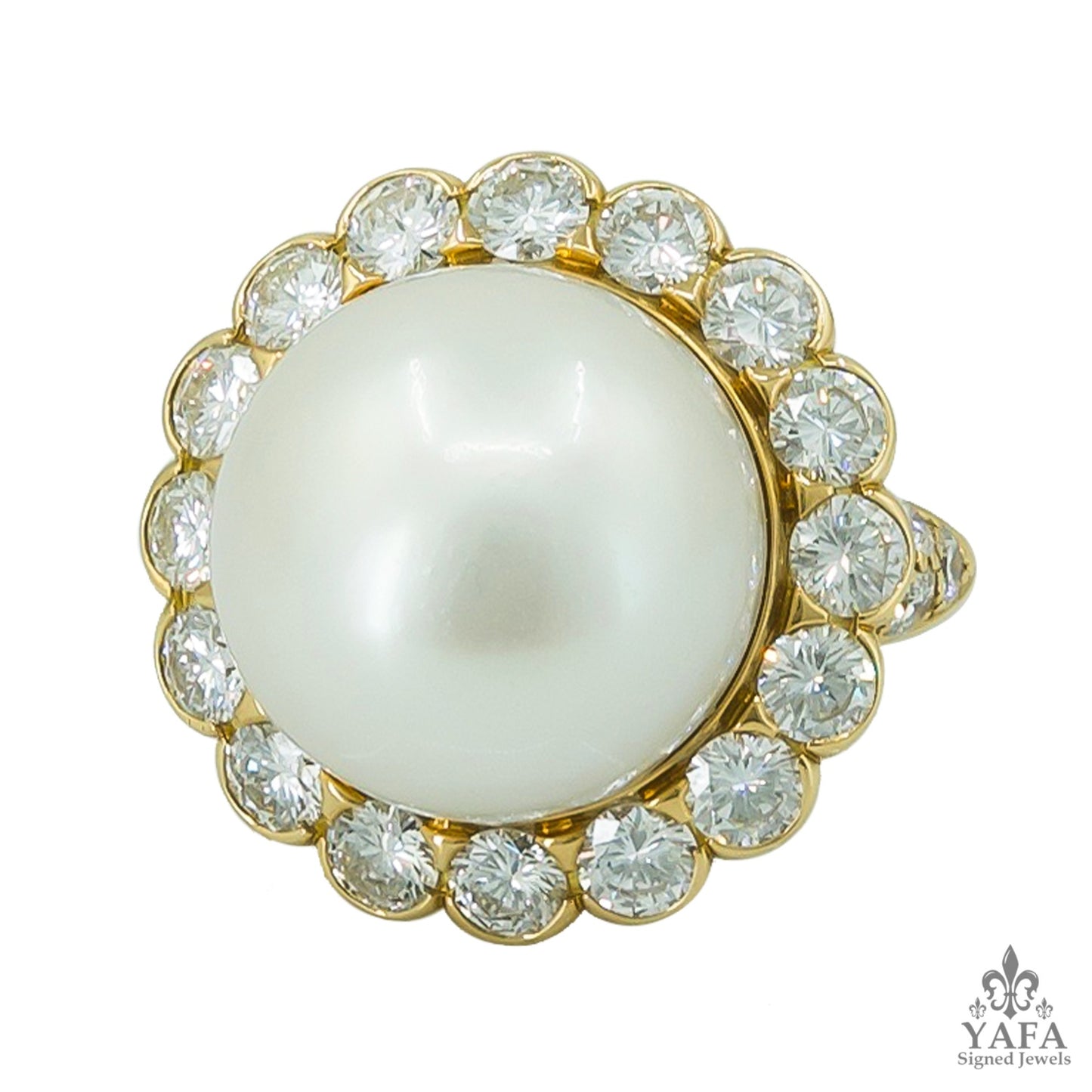 VAN CLEEF & ARPELS South Sea Pearl Diamond Ring