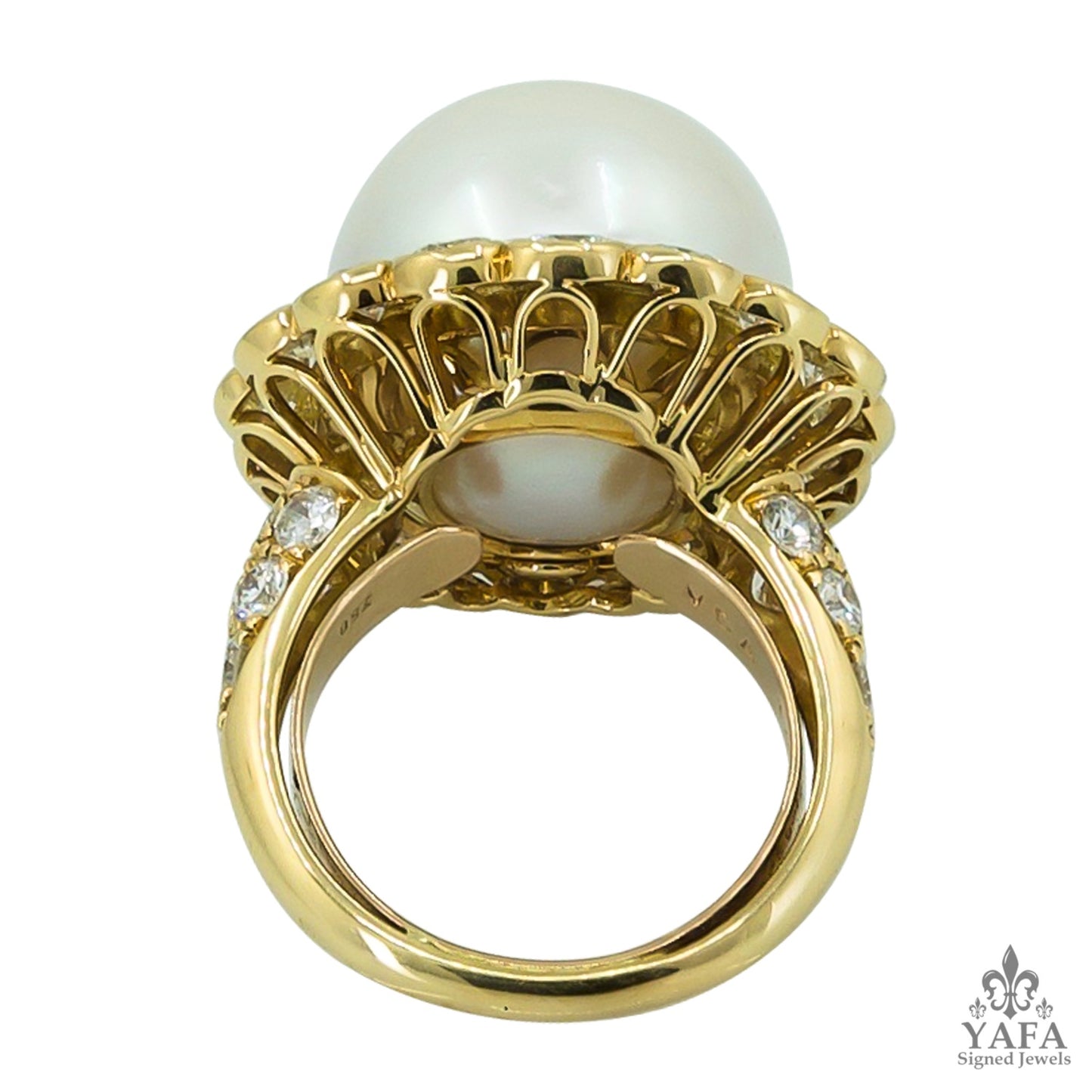 VAN CLEEF & ARPELS South Sea Pearl Diamond Ring