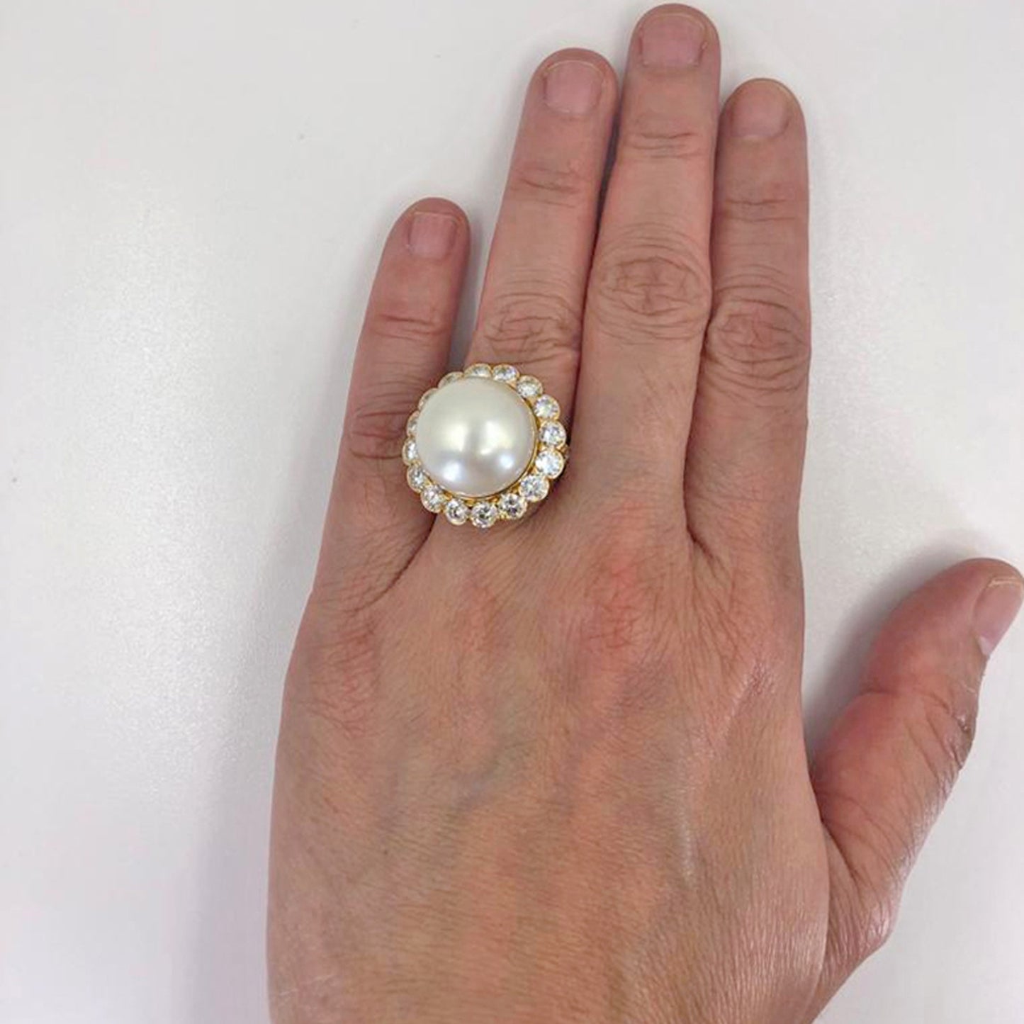 VAN CLEEF & ARPELS South Sea Pearl Diamond Ring