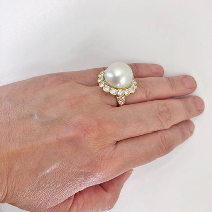 VAN CLEEF & ARPELS South Sea Pearl Diamond Ring