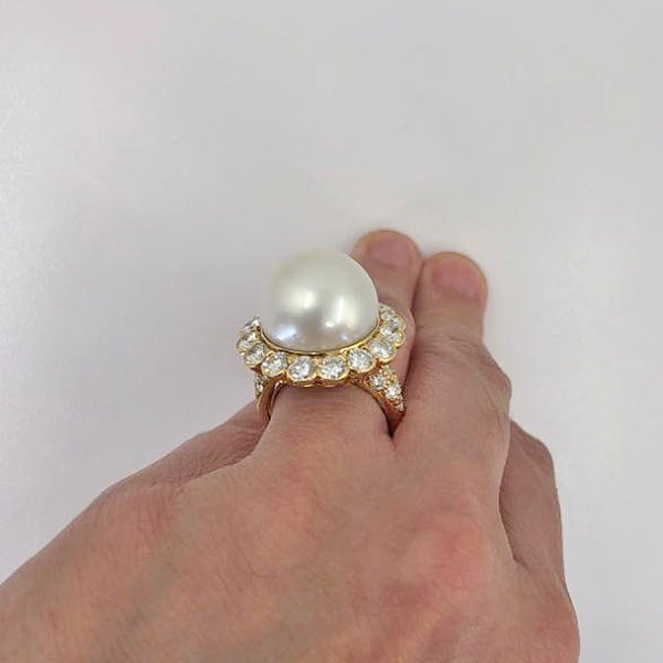 VAN CLEEF & ARPELS South Sea Pearl Diamond Ring