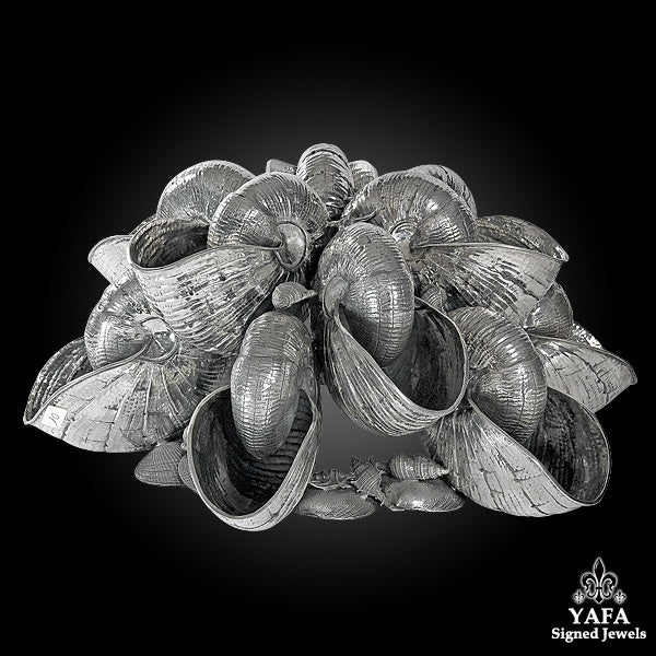 BUCCELLATI Silver Nautilus Seashell Centerpiece