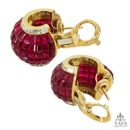 VAN CLEEF & ARPELS Mystery Set Ruby Half Hoop Earrings Gold