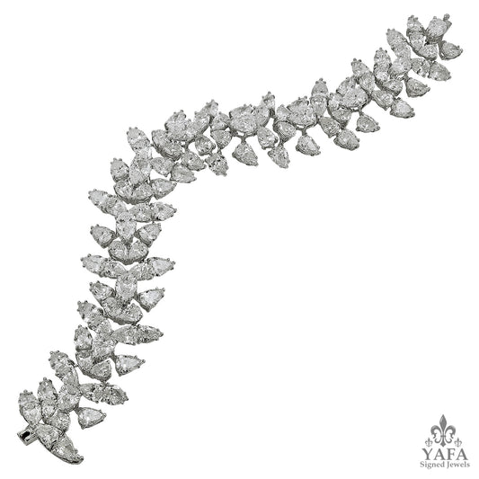 HARRY WINSTON Diamond Cluster Bracelet - 70 cts.