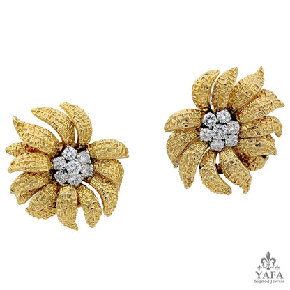 VAN CLEEF & ARPELS Diamond Flower Earrings