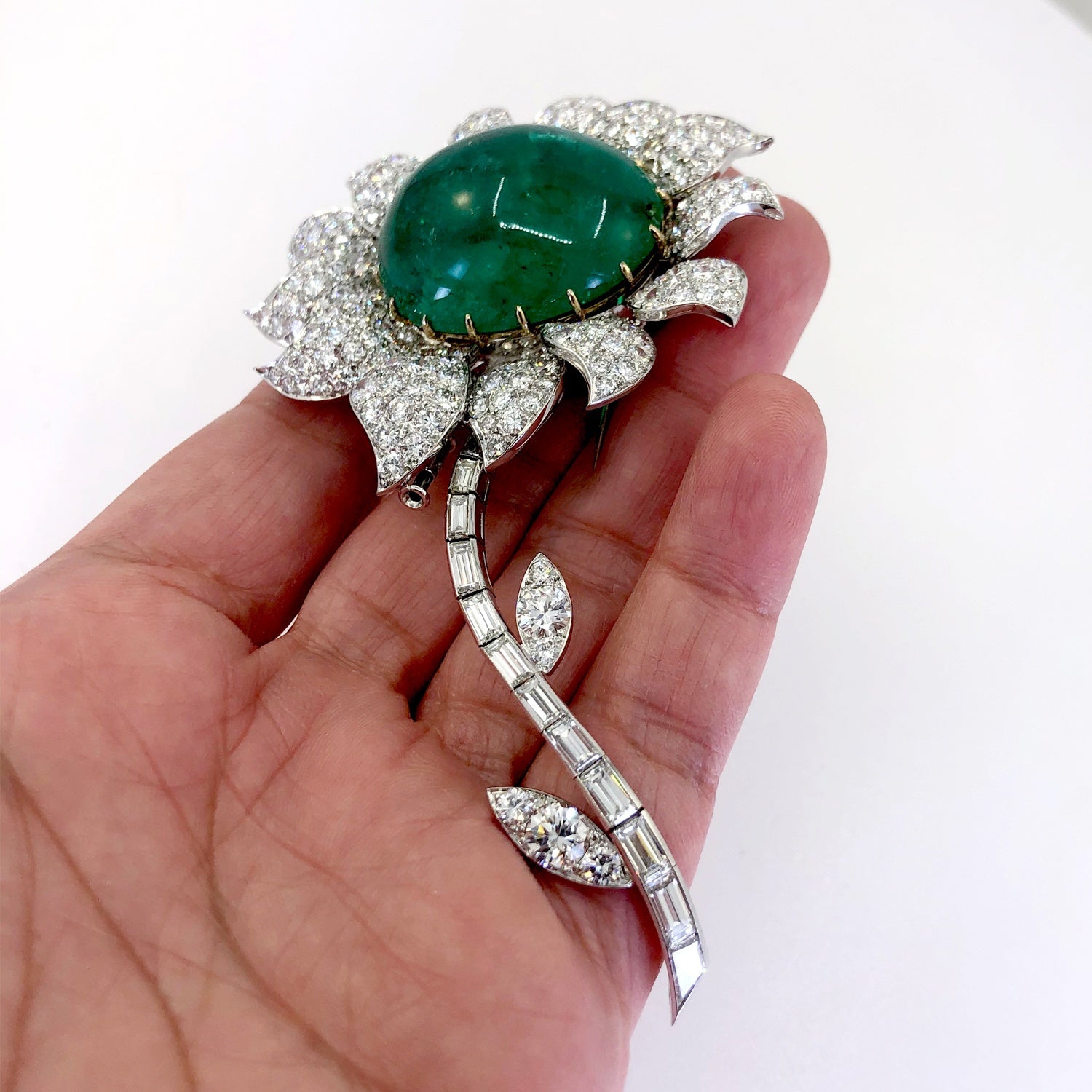 Emerald on sale brooch jewelry